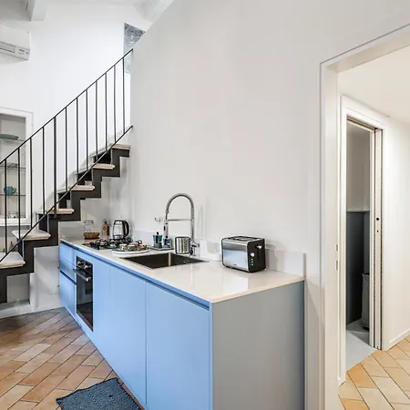 Modern 350mt From Piazza Del Popolo! 佩萨罗