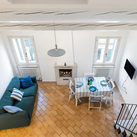 Modern 350mt From Piazza Del Popolo! * פסארו